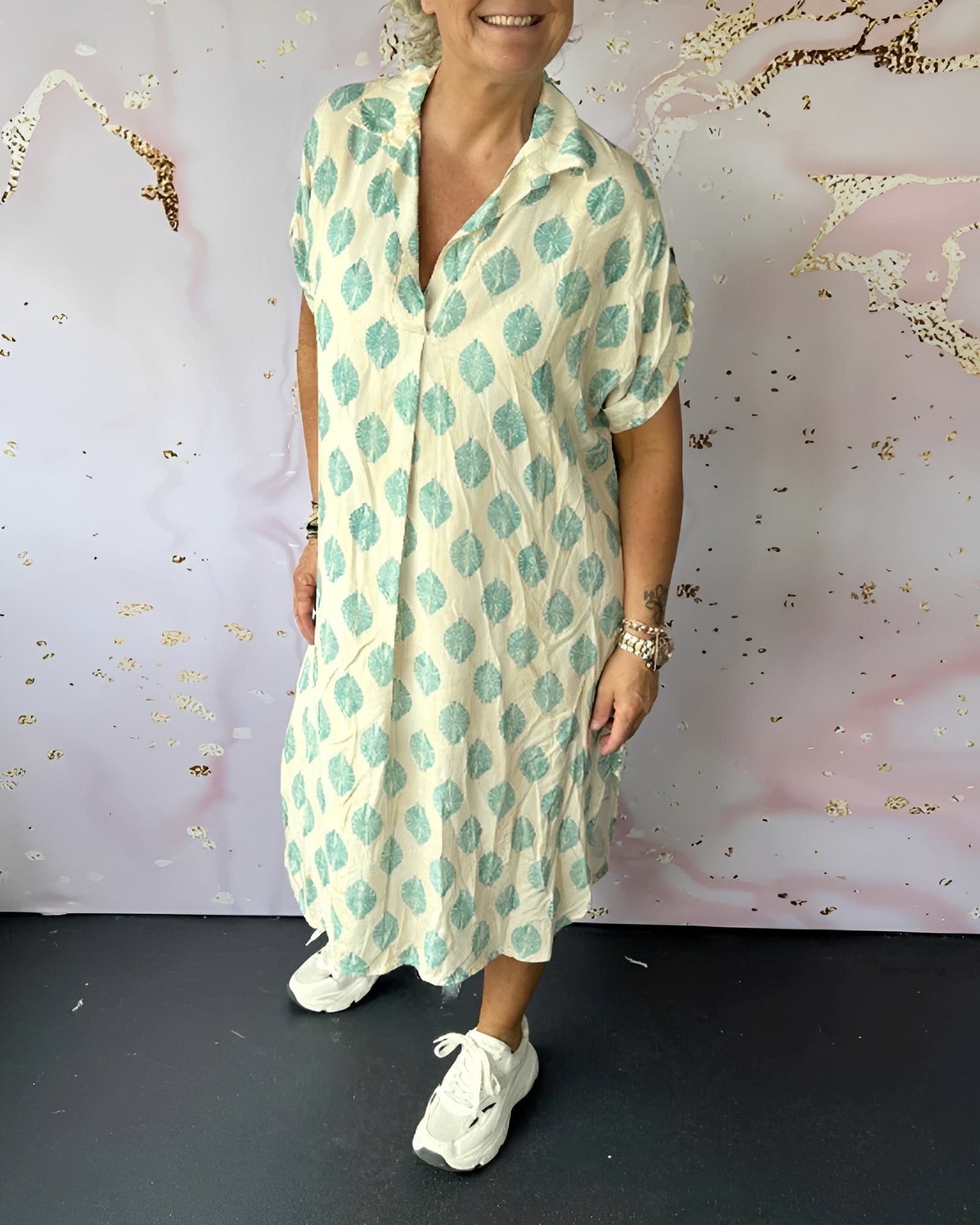 Kristina - stilvolles, locker sitzendes Kleid mit Revers für Damen