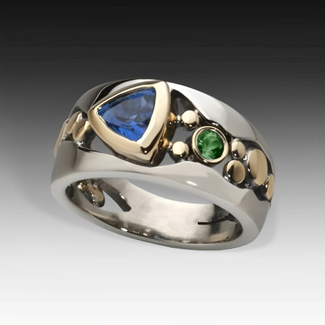 Ricca – Vintage-Ring mit strahlend blauem Kristall
