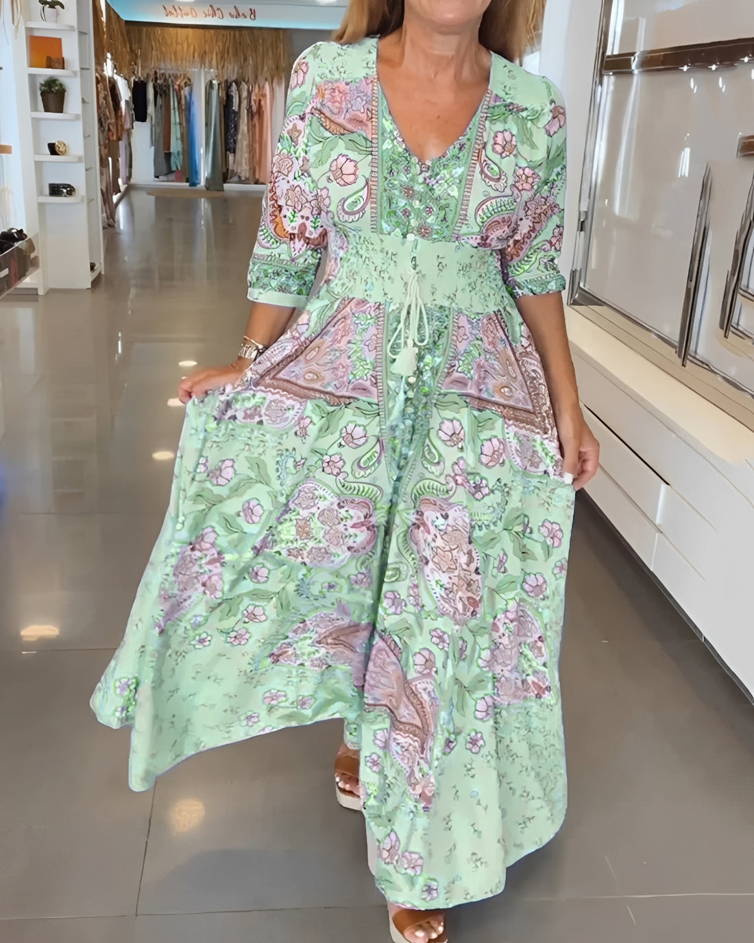 Jasmin - Stilvolles Kleid mit V-Ausschnitt und Print für Damen