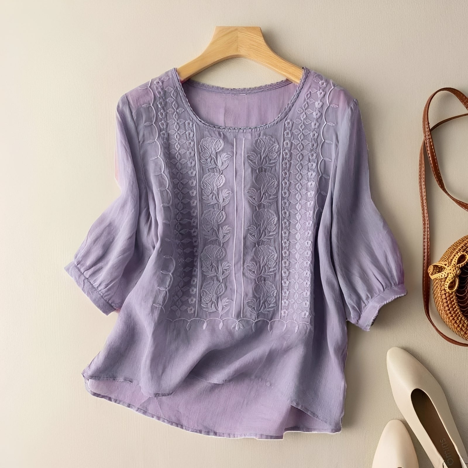 Daniyal - Lockere Stickerei Bluse