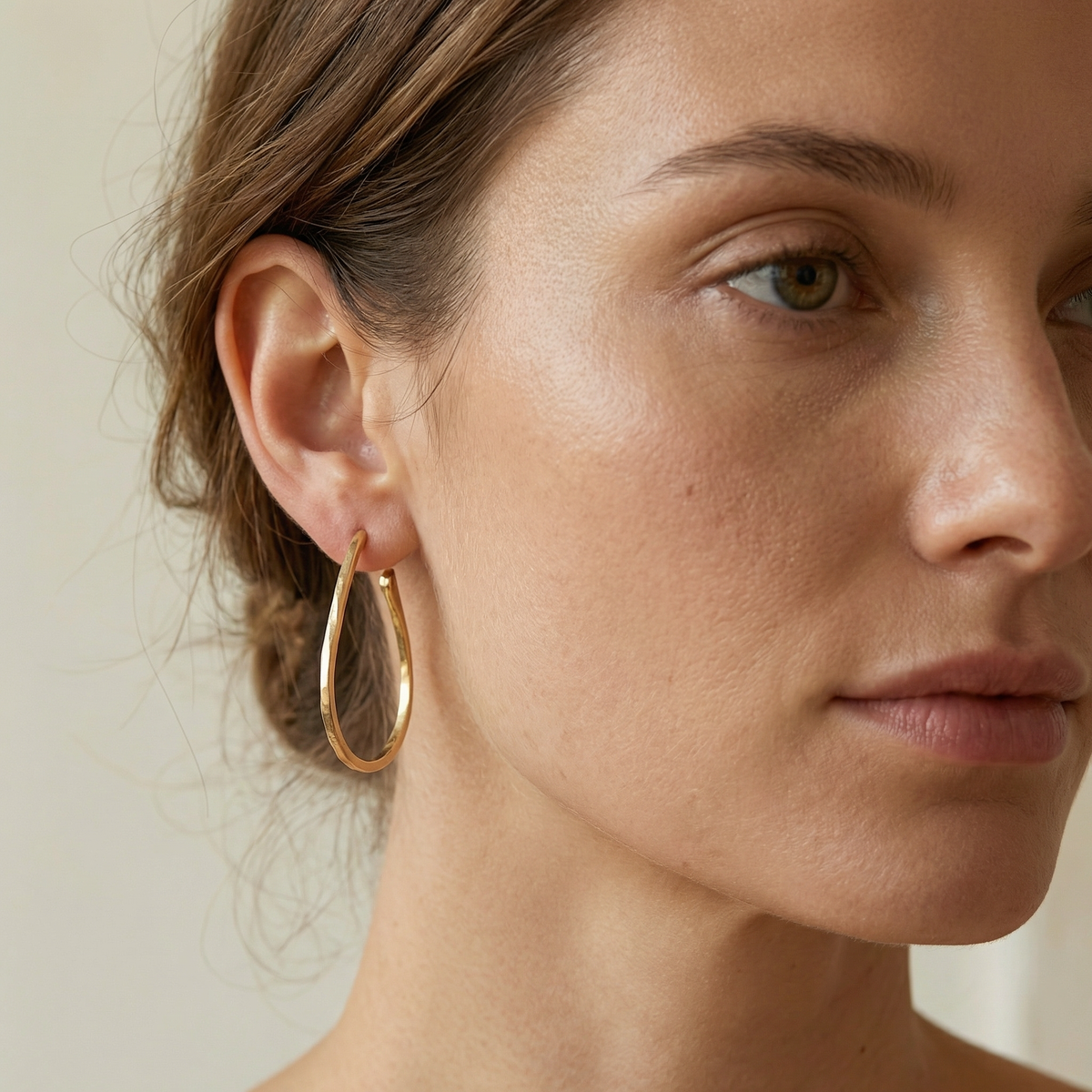 Livia – Stilvolle Vintage-Goldohrringe