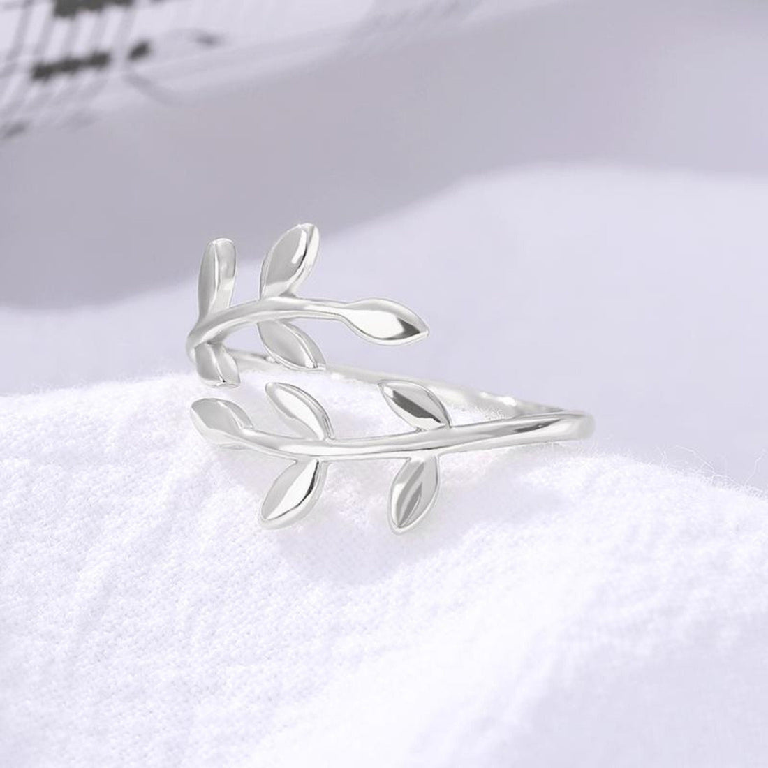 Jordin - Ring mit feinen Blättern