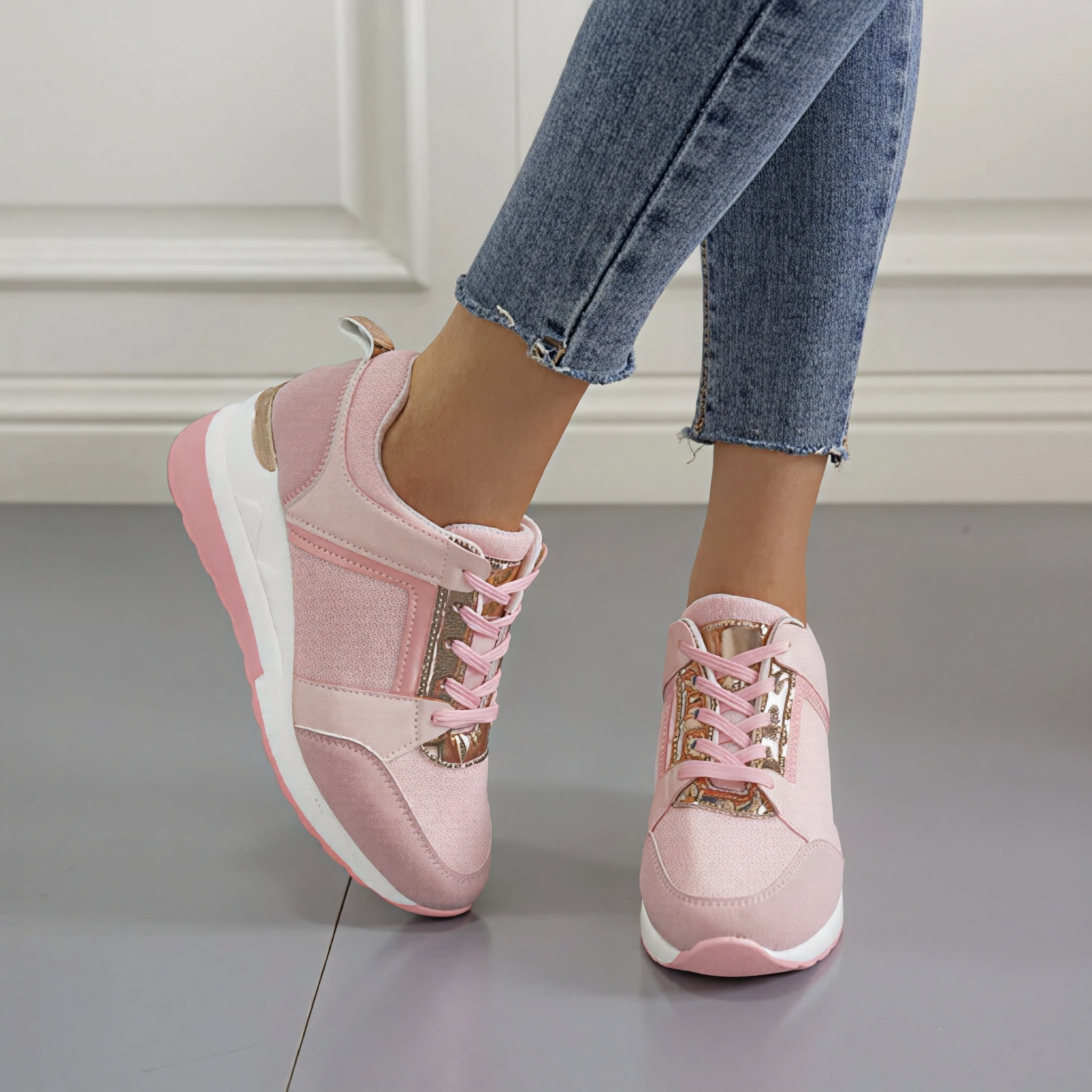 Maya - Athletische Sneakers mit Schnürung