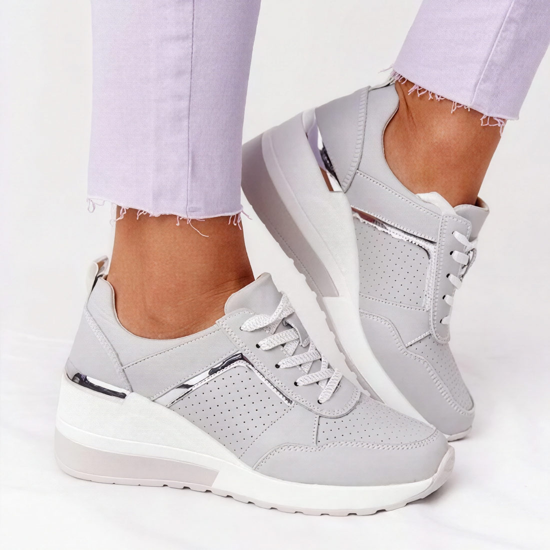 Maya - Athletische Sneakers mit Schnürung